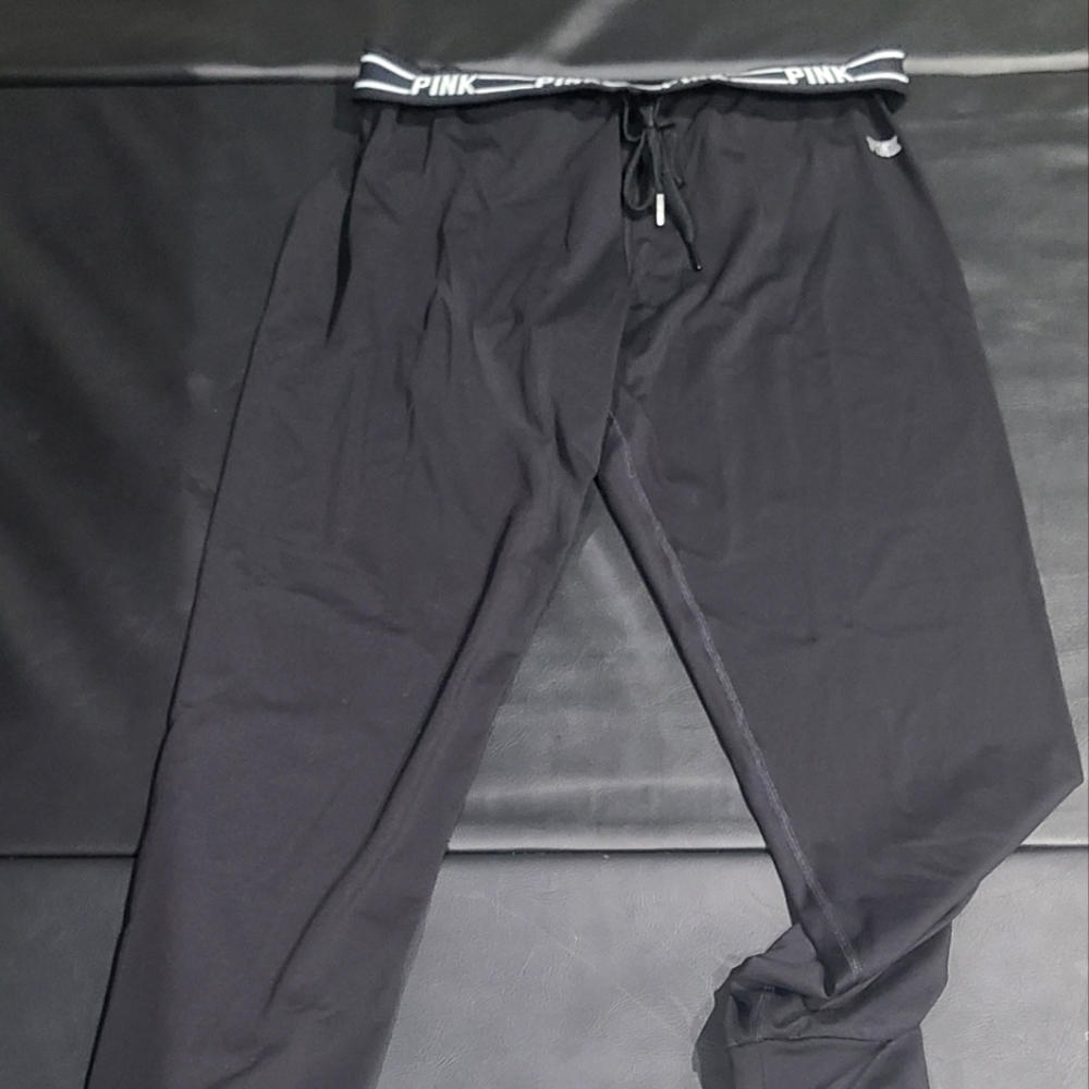 PINK Victoria's Secret ultimate yoga joggers, L